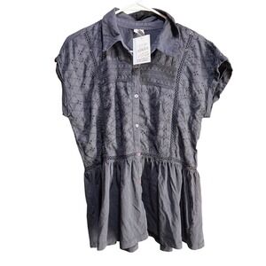 Cata Est 1946 Womens Eyelet Peplum Button Down Top Asphalt Grey Medium NWT